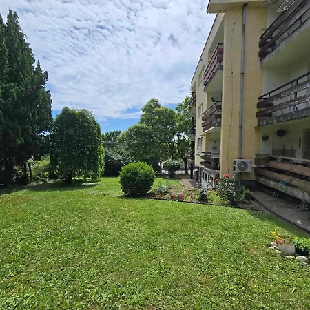 Apartment Rozsako Apartman Balatonalmadi